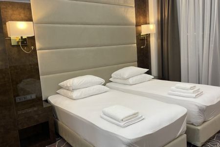 Улучшенный 2-местный (с большим балконом) /вид на бассейн