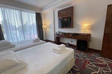 Улучшенный 2-местный (с большим балконом) /вид на бассейн